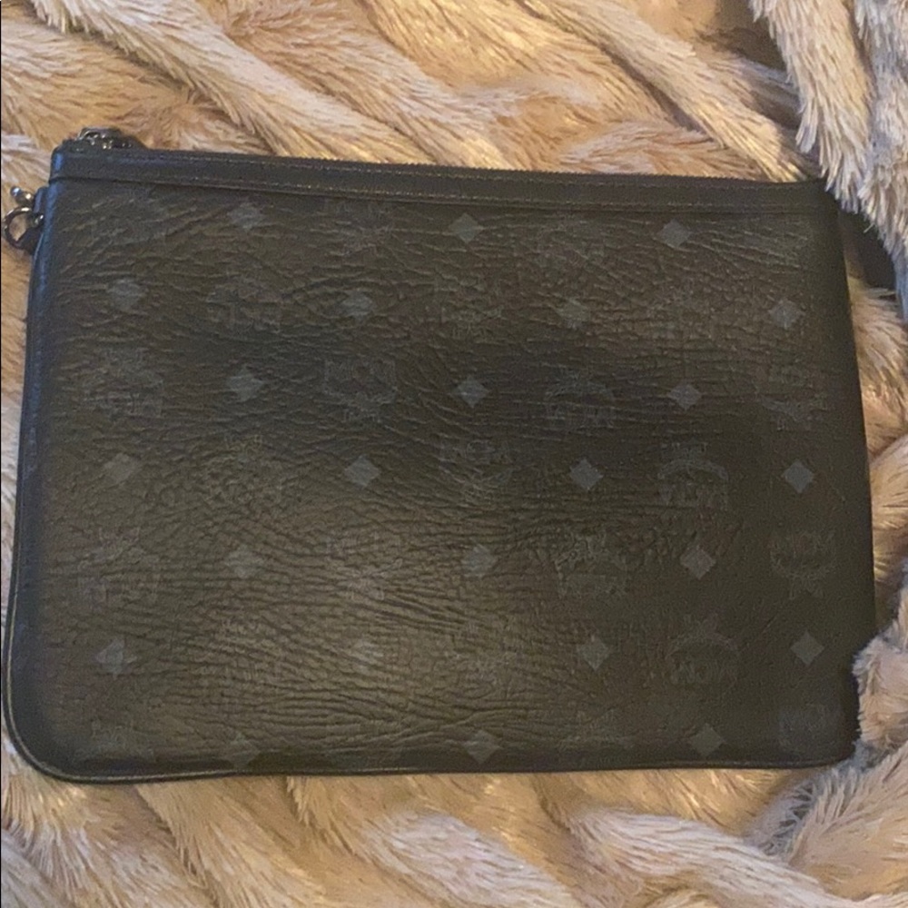 Mcm pouch